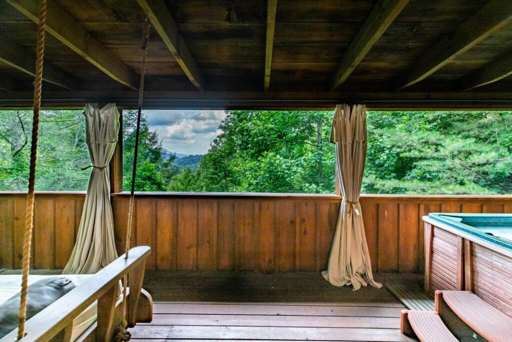 Nice View Fireplace, Hot Tub, Porch Bed, Private سيفيرفيل المظهر الخارجي الصورة