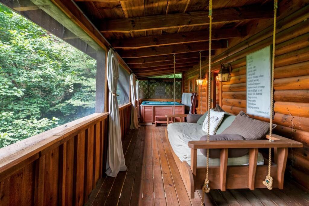 Nice View Fireplace, Hot Tub, Porch Bed, Private سيفيرفيل المظهر الخارجي الصورة