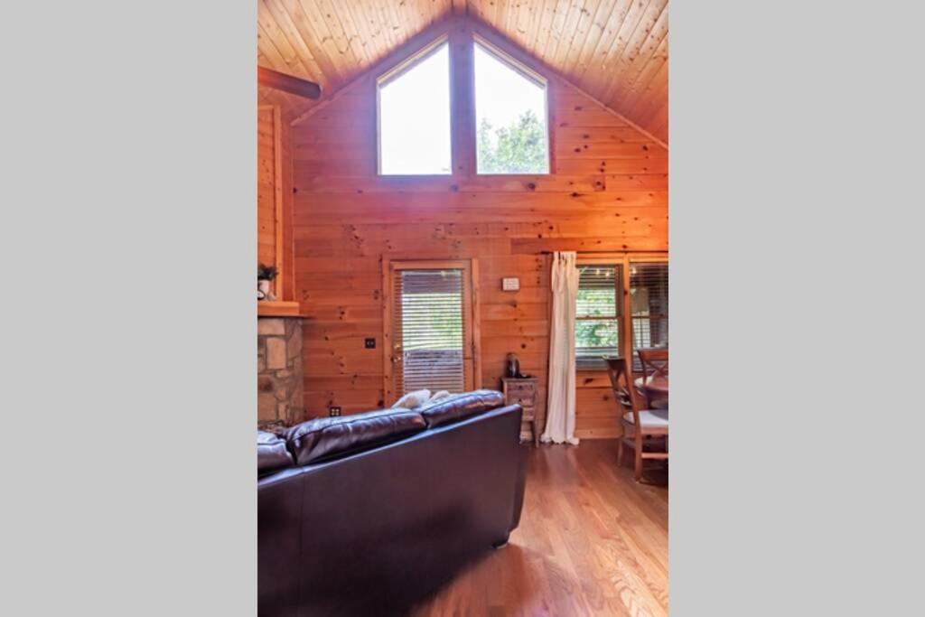 Nice View Fireplace, Hot Tub, Porch Bed, Private سيفيرفيل المظهر الخارجي الصورة