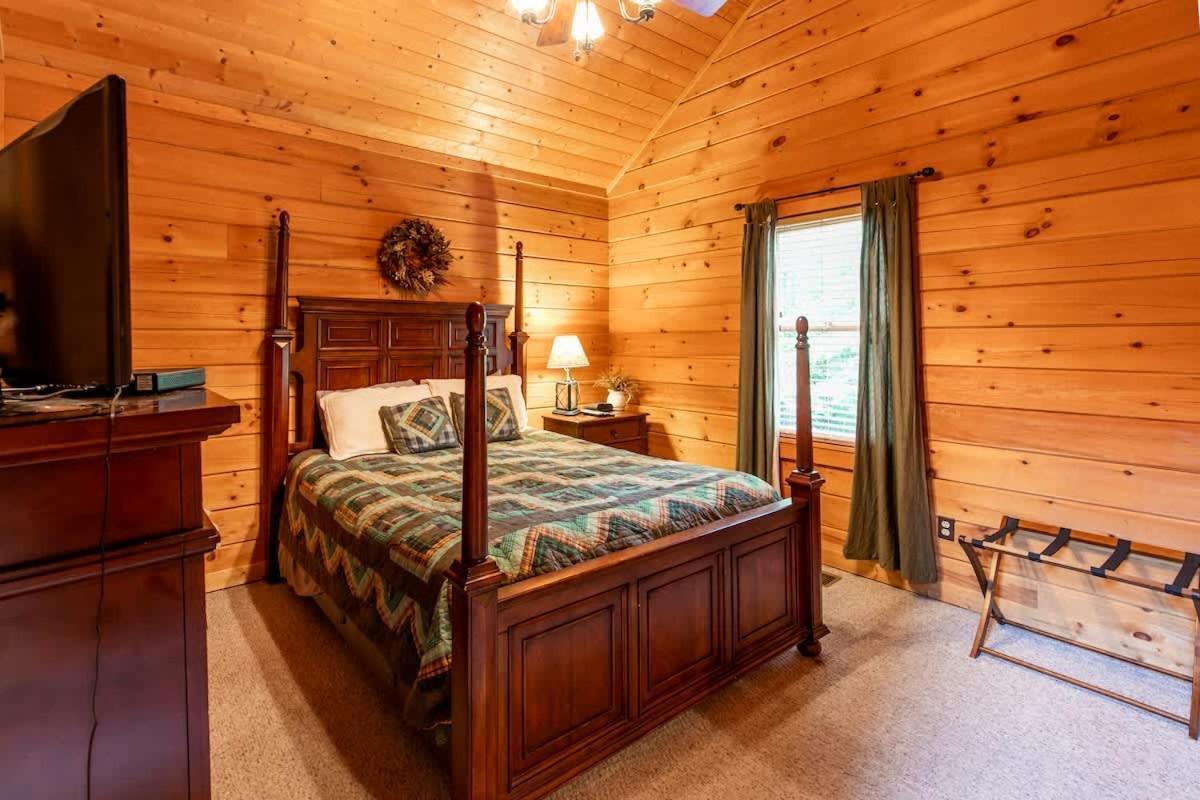 Nice View Fireplace, Hot Tub, Porch Bed, Private سيفيرفيل المظهر الخارجي الصورة