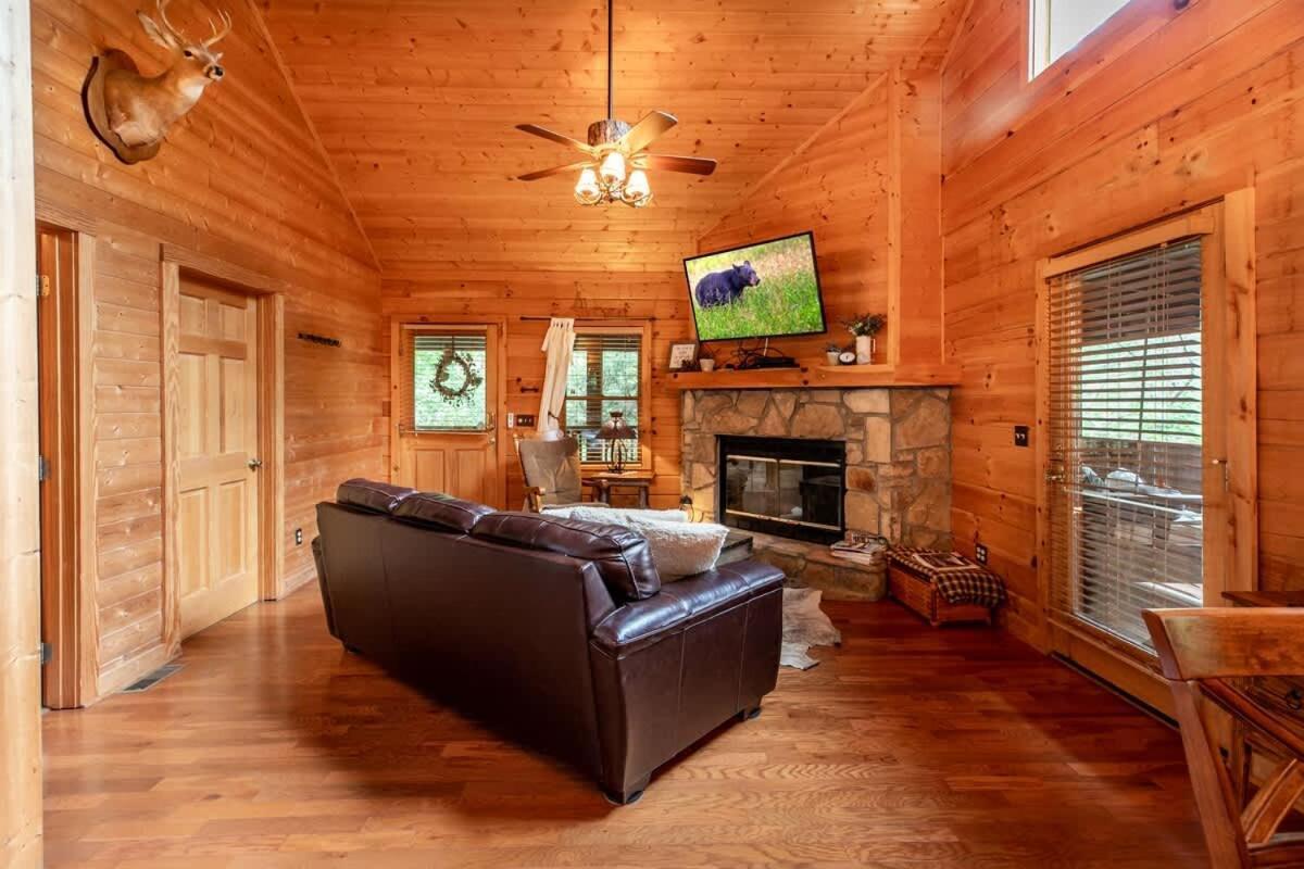Nice View Fireplace, Hot Tub, Porch Bed, Private سيفيرفيل المظهر الخارجي الصورة