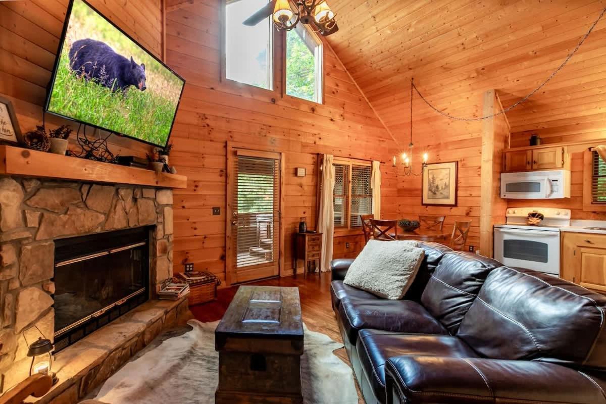 Nice View Fireplace, Hot Tub, Porch Bed, Private سيفيرفيل المظهر الخارجي الصورة